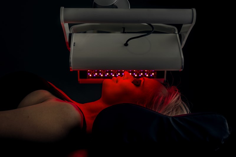 GigaLaser treating the face and neck