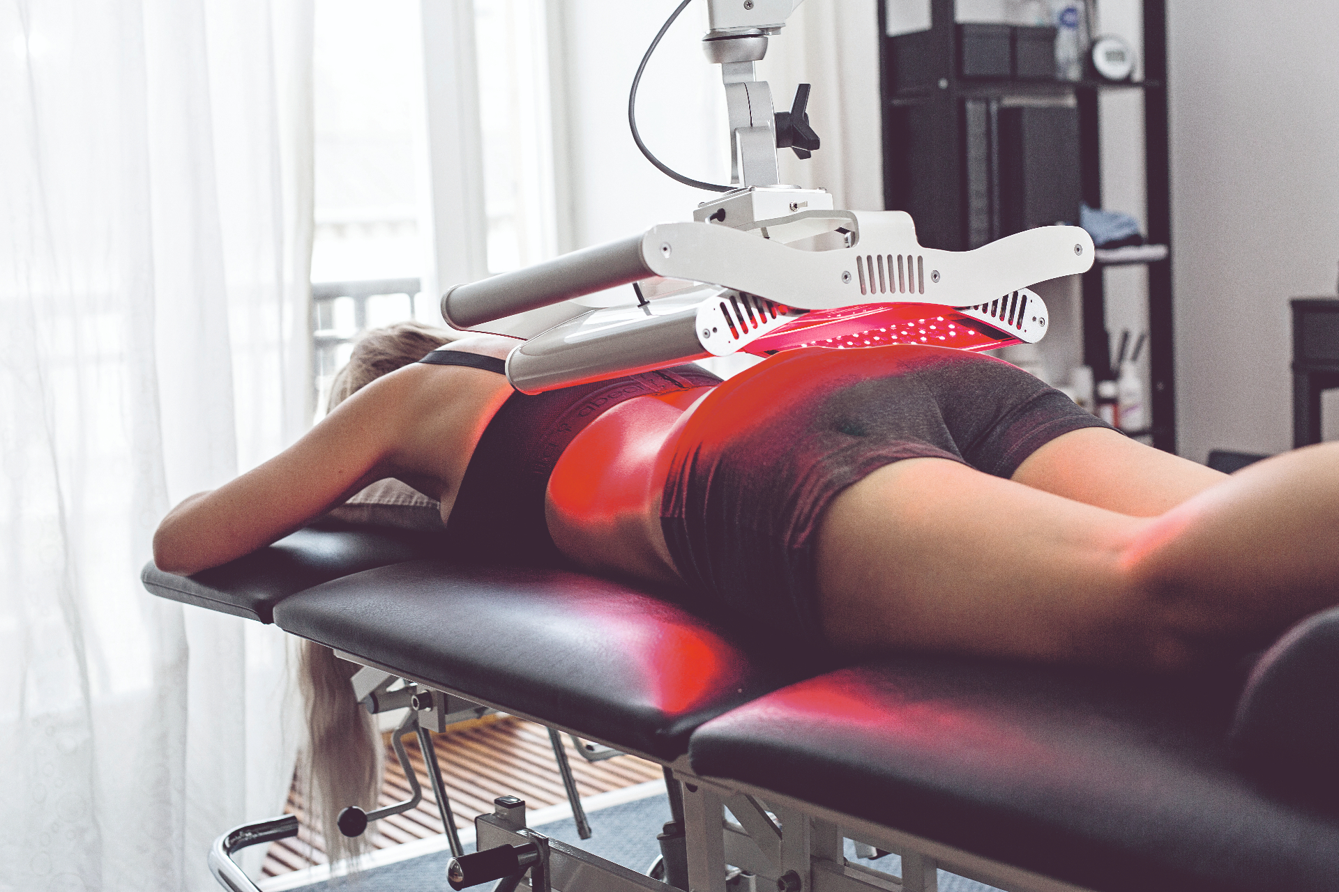 GigaLaser treating the lower back for chronic pain